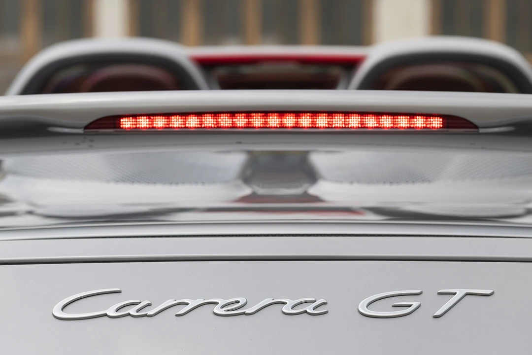 2004 Porsche Carrera GT - Image 25 of 31