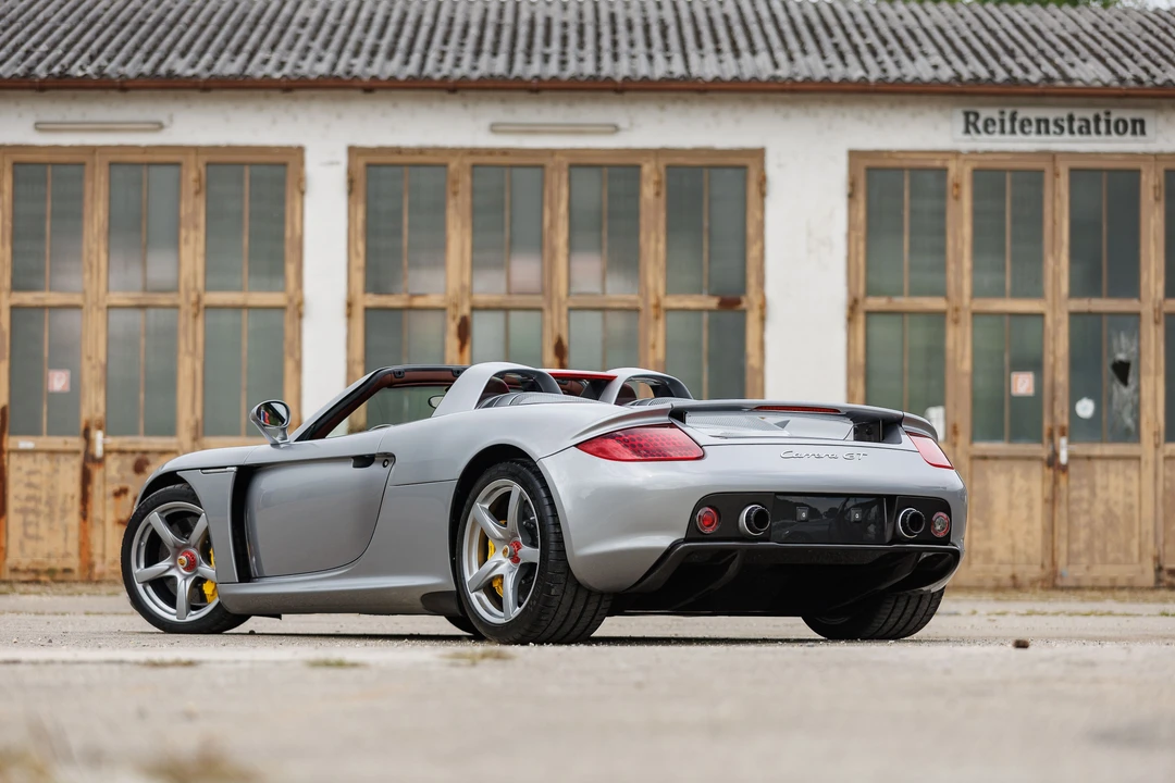 2004 Porsche Carrera GT - Image 19 of 31
