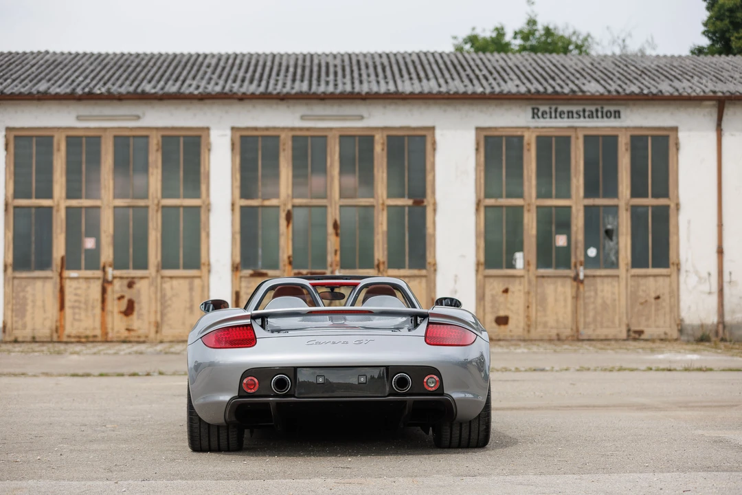 2004 Porsche Carrera GT - Image 20 of 31
