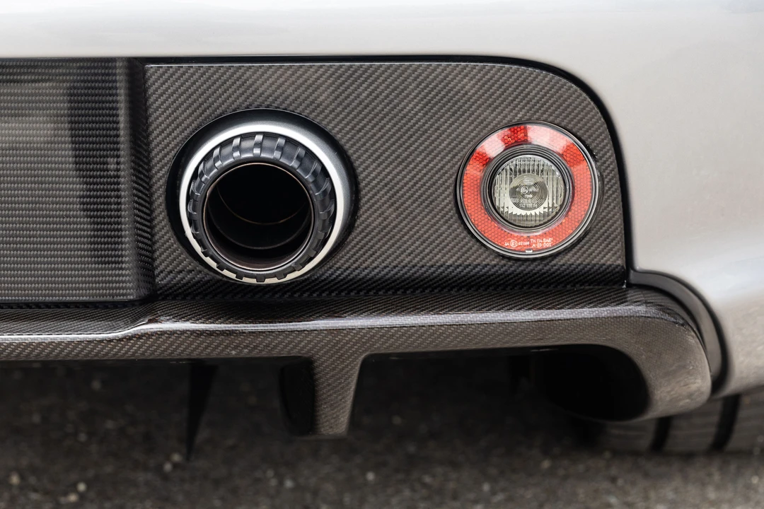 2004 Porsche Carrera GT - Image 27 of 31