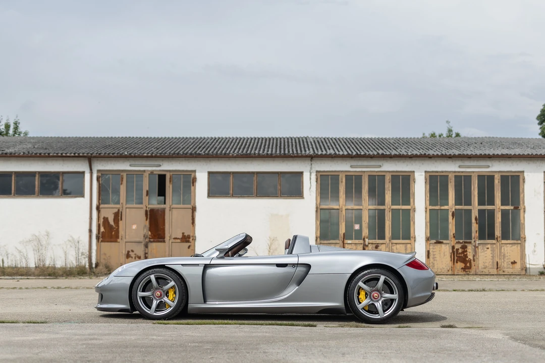 2004 Porsche Carrera GT - Image 17 of 31