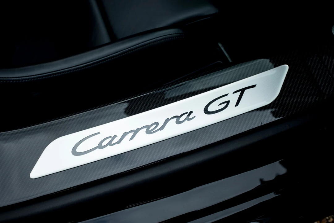 2004 Porsche Carrera GT - Image 17 of 25