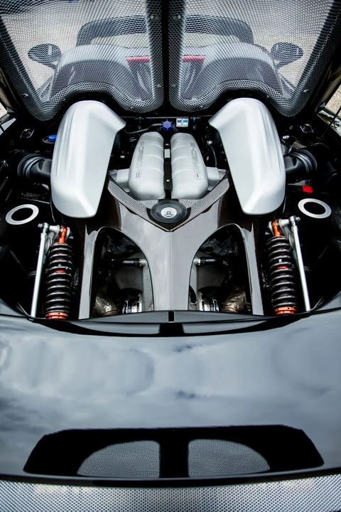 2004 Porsche Carrera GT - Image 11 of 25