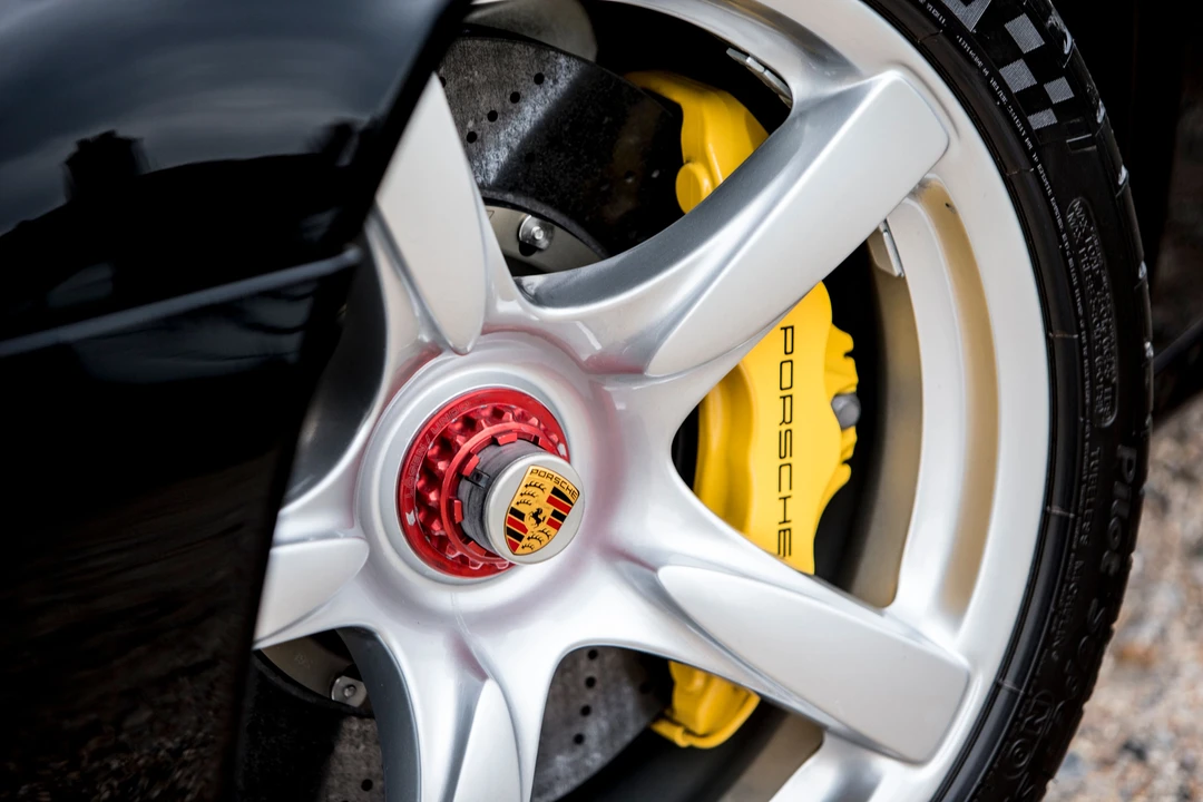 2004 Porsche Carrera GT - Image 23 of 25