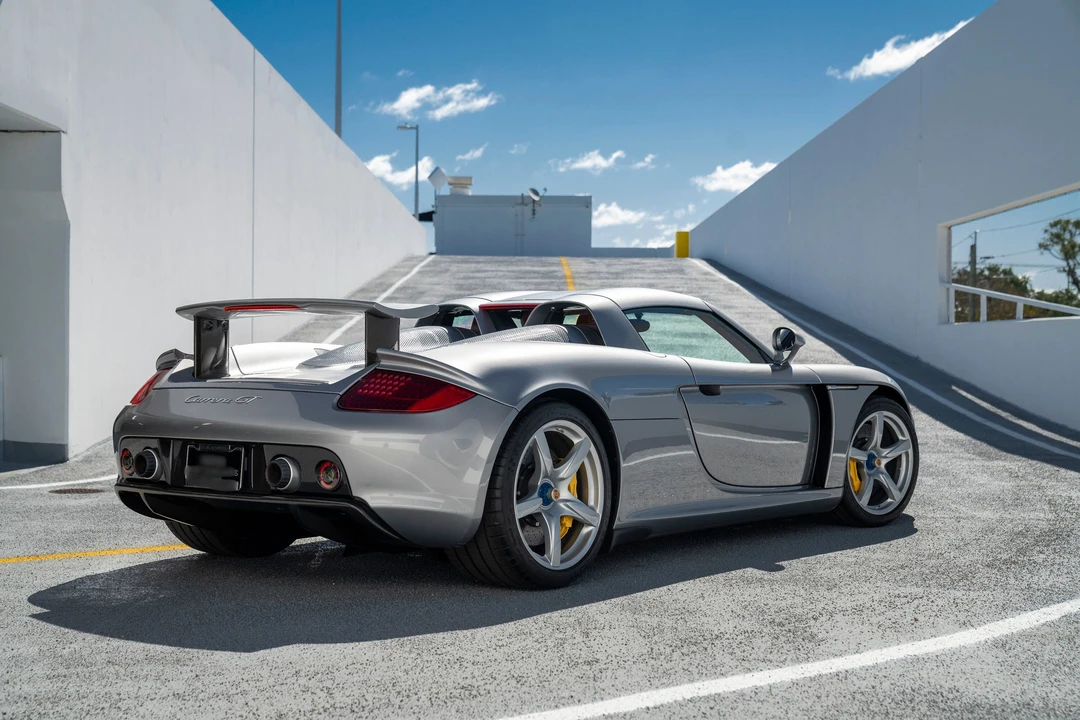 2004 Porsche Carrera GT - Image 10 of 31
