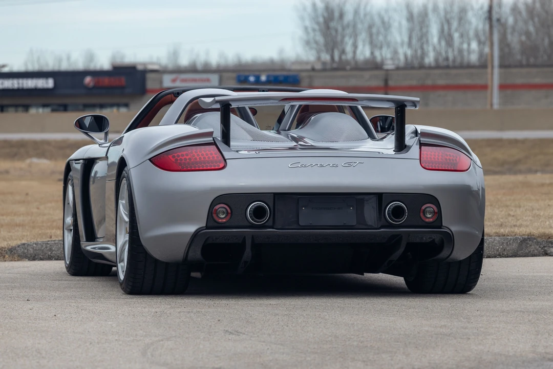 2004 Porsche Carrera GT - Image 16 of 31