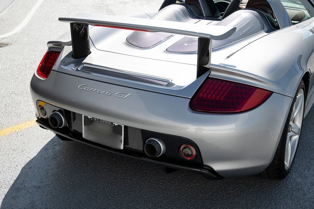 2004 Porsche Carrera GT - Image 15 of 31