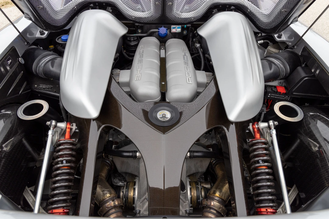 2004 Porsche Carrera GT - Image 22 of 31