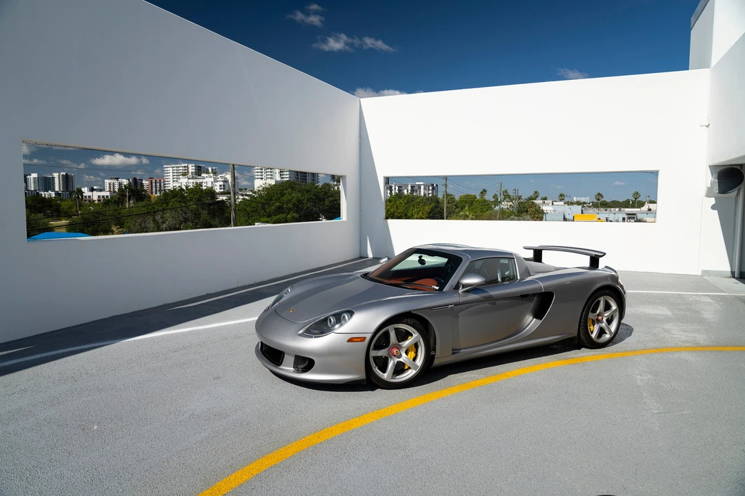 2004 Porsche Carrera GT - Image 7 of 31