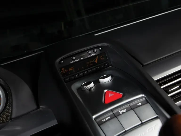 2004 Porsche Carrera GT - Image 14 of 31