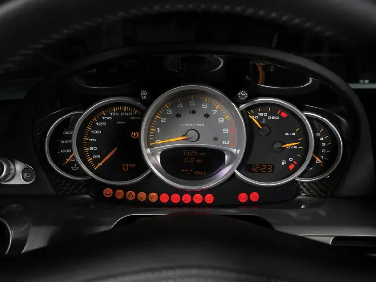 2004 Porsche Carrera GT - Image 13 of 31