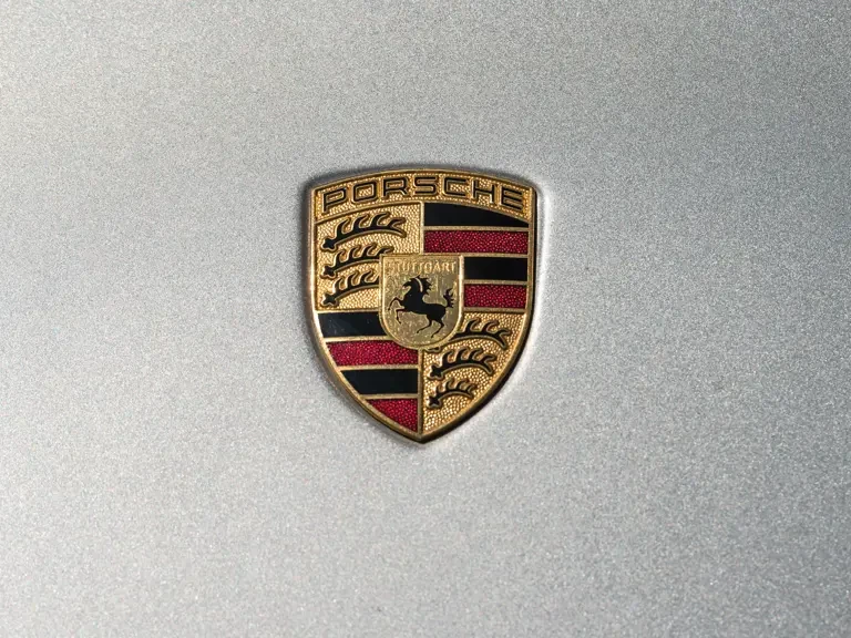 2004 Porsche Carrera GT - Image 7 of 30