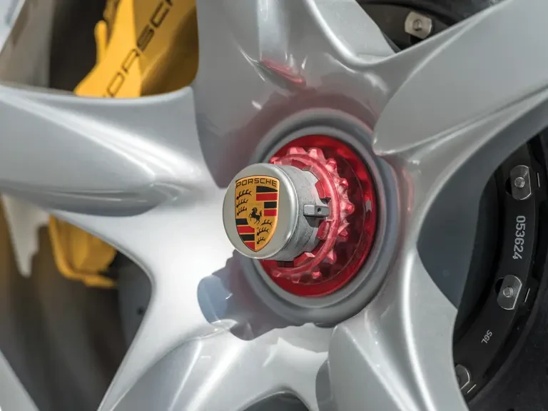2004 Porsche Carrera GT - Image 21 of 30