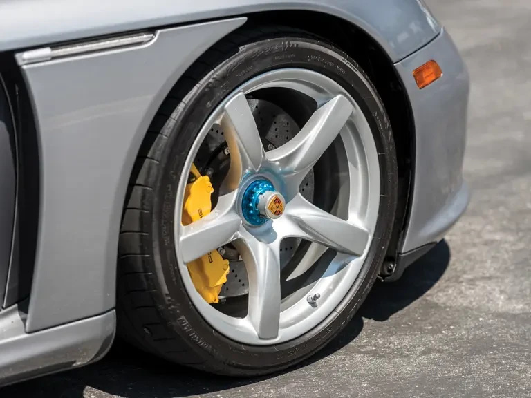 2004 Porsche Carrera GT - Image 9 of 30