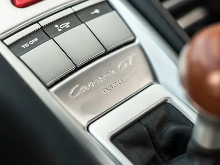 2004 Porsche Carrera GT - Image 17 of 30