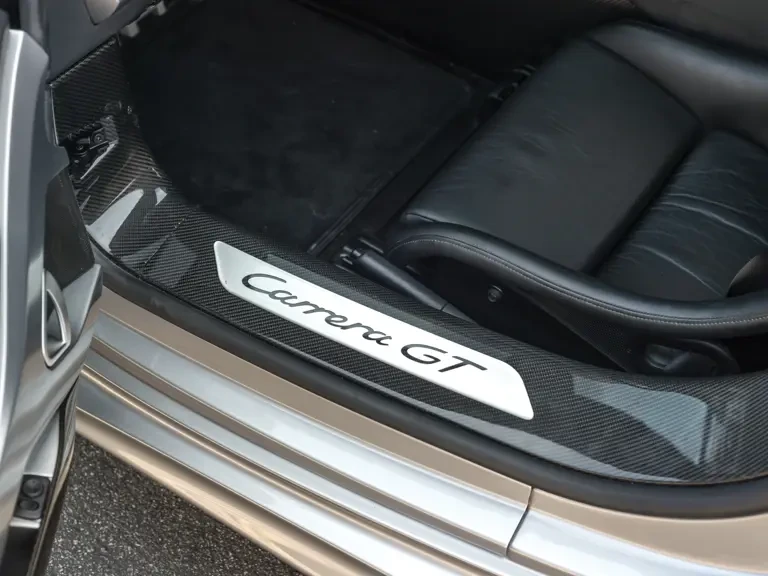 2004 Porsche Carrera GT - Image 20 of 30