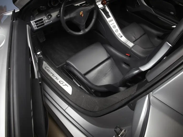 2004 Porsche Carrera GT - Image 17 of 20