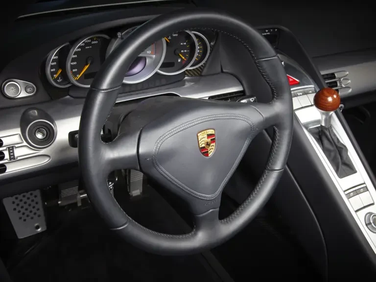 2004 Porsche Carrera GT - Image 7 of 20