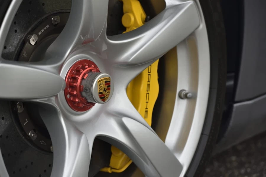2004 Porsche Carrera GT - Image 14 of 31