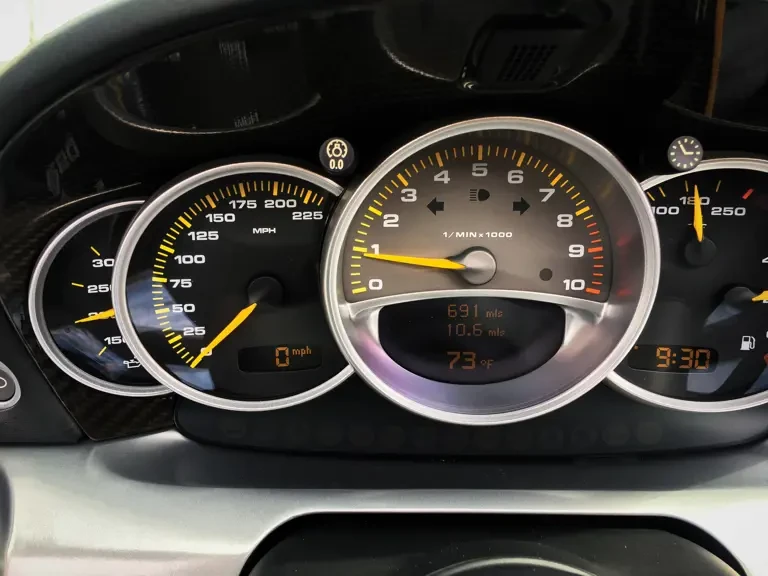 2004 Porsche Carrera GT - Image 14 of 25