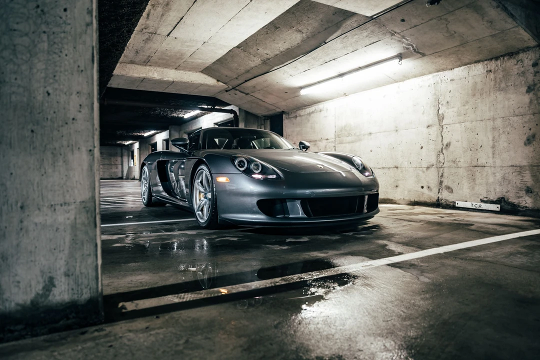 2004 Porsche Carrera GT - Image 5 of 31
