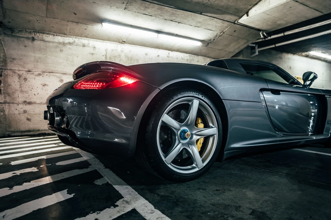 2004 Porsche Carrera GT - Image 17 of 31