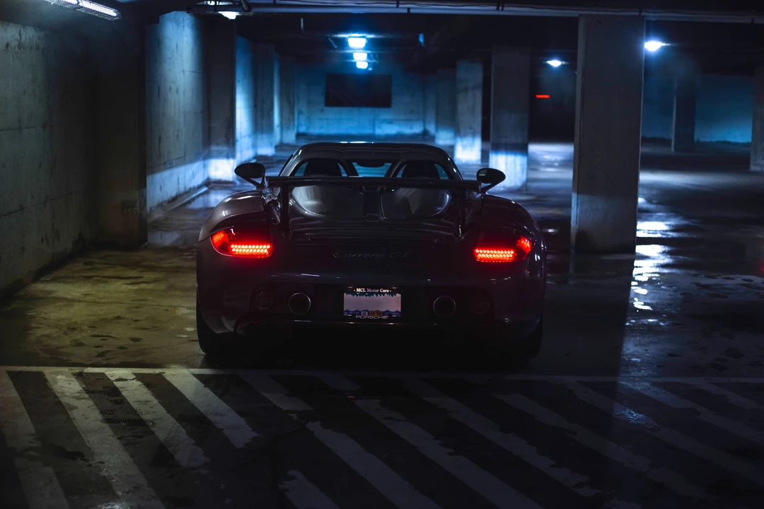 2004 Porsche Carrera GT - Image 11 of 31
