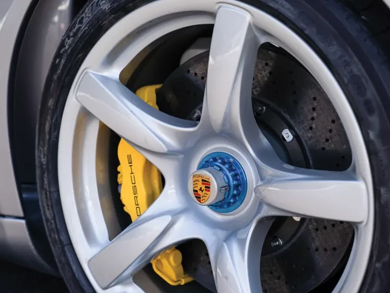 2004 Porsche Carrera GT - Image 22 of 31