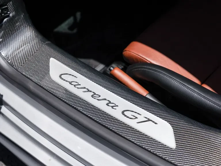 2004 Porsche Carrera GT - Image 21 of 31