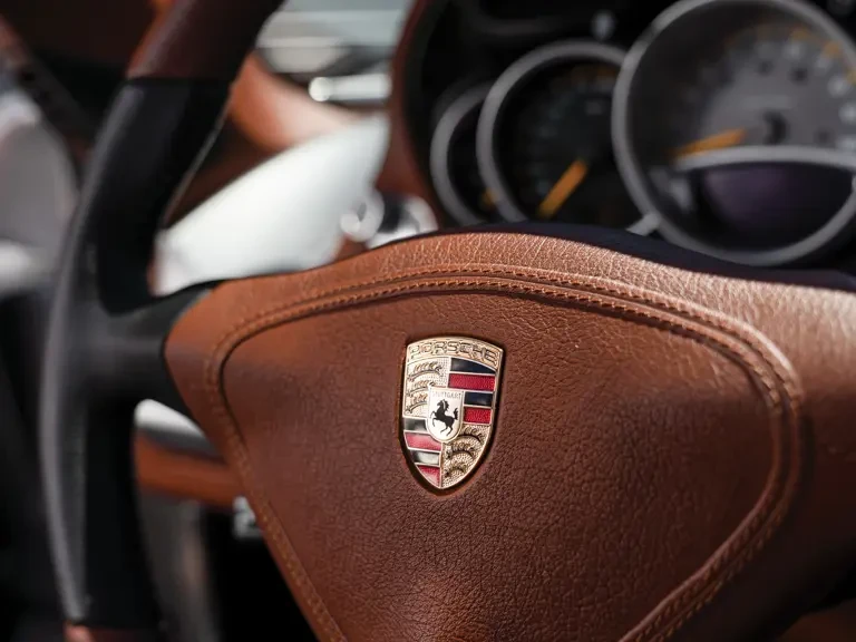 2004 Porsche Carrera GT - Image 12 of 31