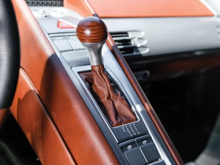 2004 Porsche Carrera GT - Image 14 of 31