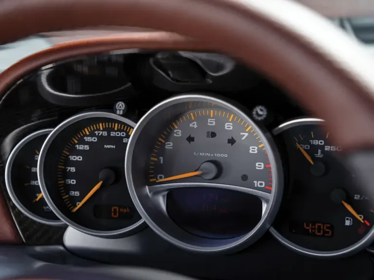 2004 Porsche Carrera GT - Image 13 of 31
