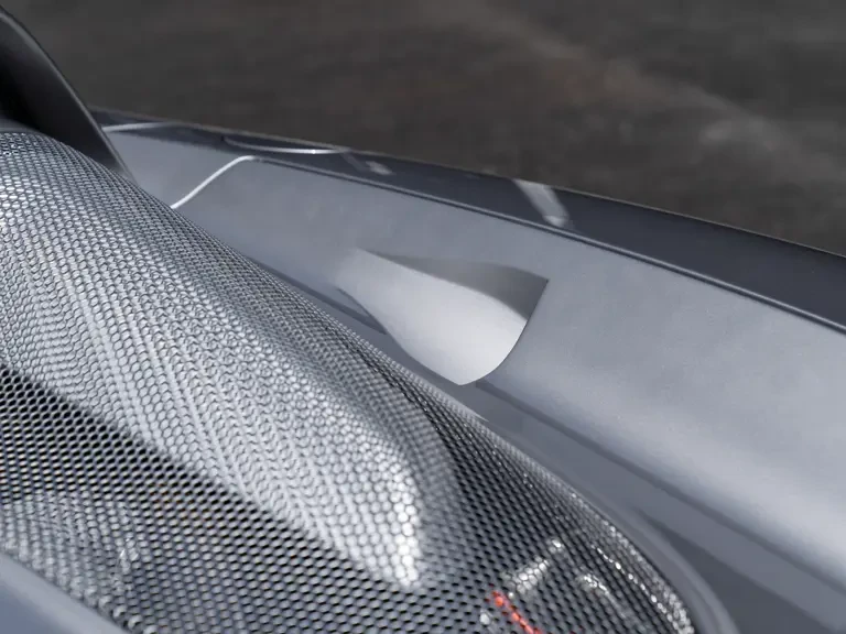 2004 Porsche Carrera GT - Image 29 of 31