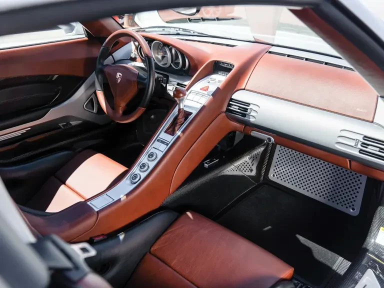 2004 Porsche Carrera GT - Image 11 of 31