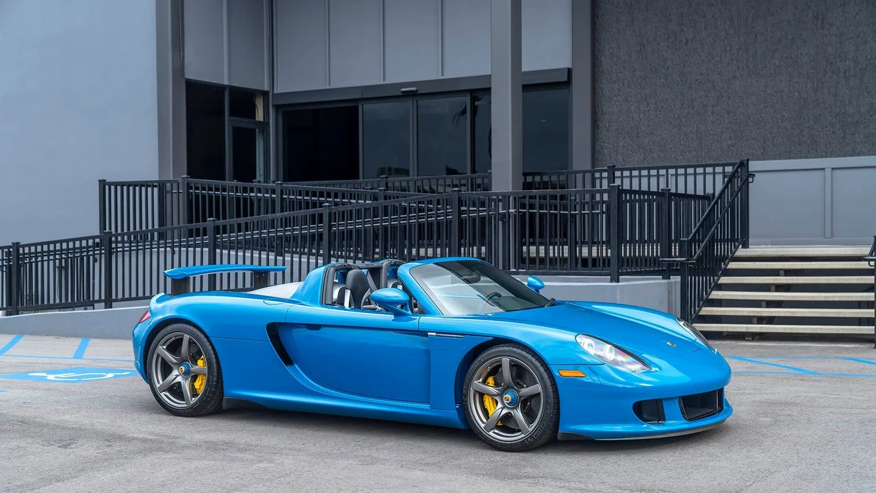 2004 Porsche Carrera GT - Image 2 of 31