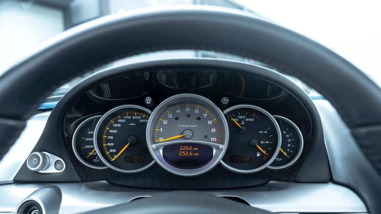 2004 Porsche Carrera GT - Image 20 of 31