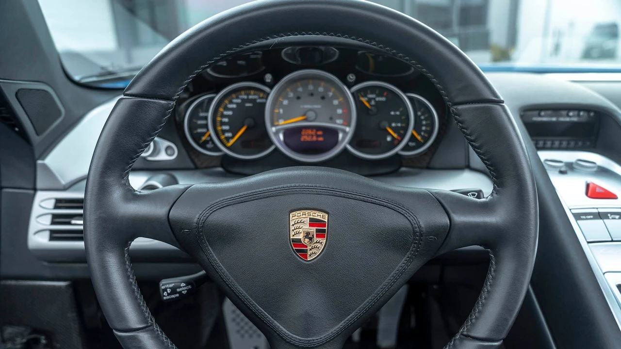 2004 Porsche Carrera GT - Image 23 of 31