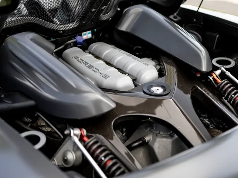 2004 Porsche Carrera GT - Image 4 of 31