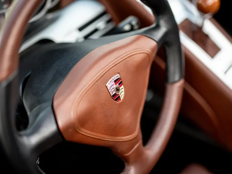 2004 Porsche Carrera GT - Image 22 of 31
