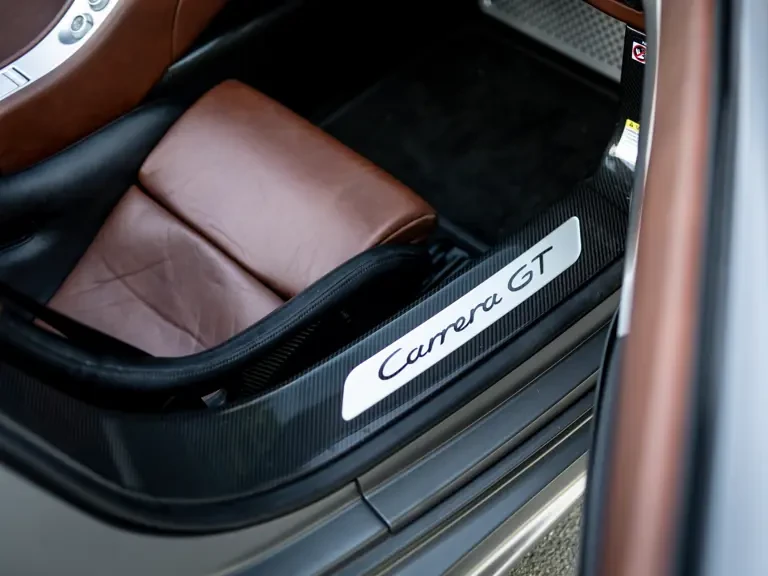 2004 Porsche Carrera GT - Image 18 of 31