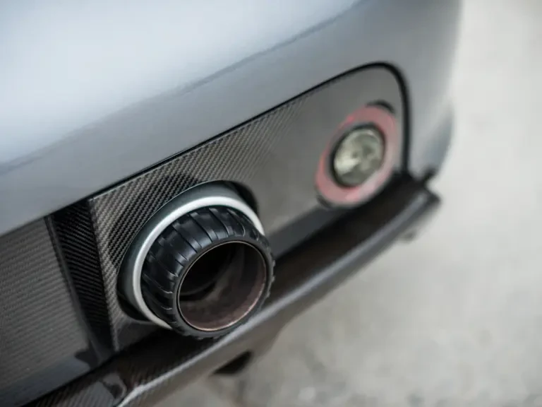 2004 Porsche Carrera GT - Image 23 of 31