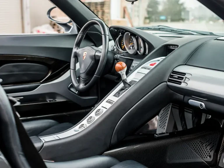 2004 Porsche Carrera GT - Image 11 of 31