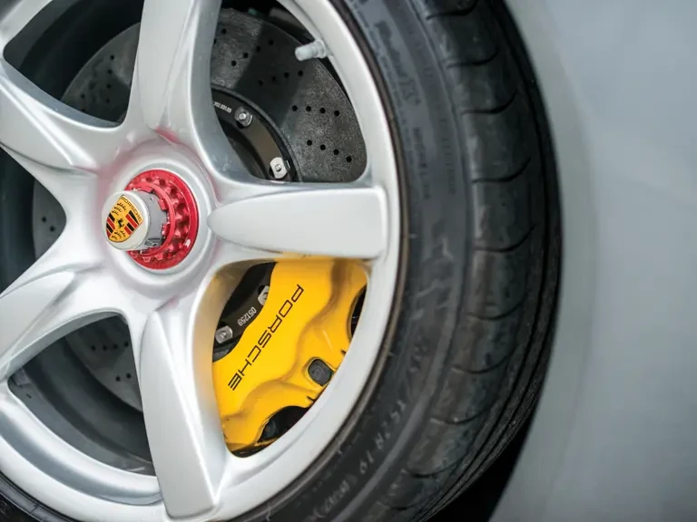 2004 Porsche Carrera GT - Image 18 of 31