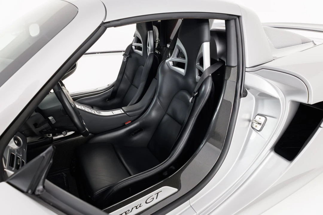 2004 Porsche Carrera GT - Image 17 of 31