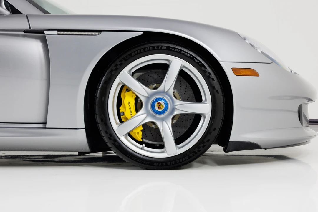 2004 Porsche Carrera GT - Image 14 of 31