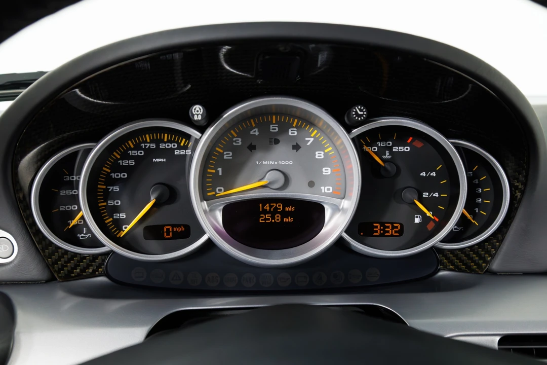 2004 Porsche Carrera GT - Image 22 of 31