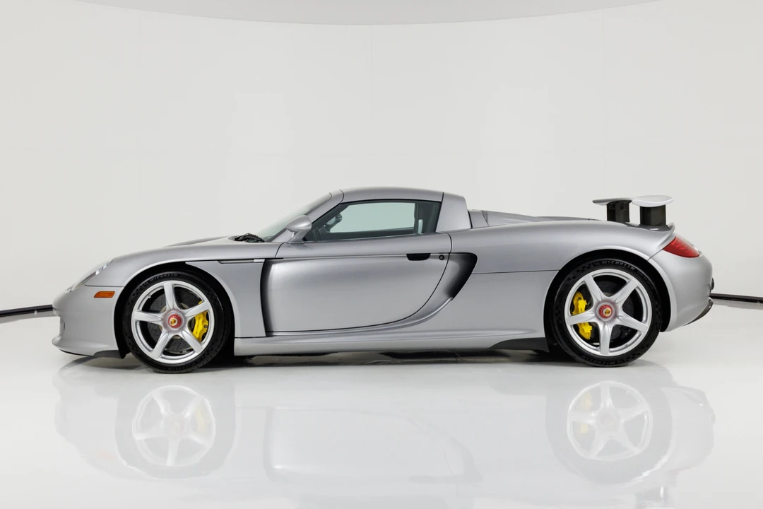 2004 Porsche Carrera GT - Image 7 of 31