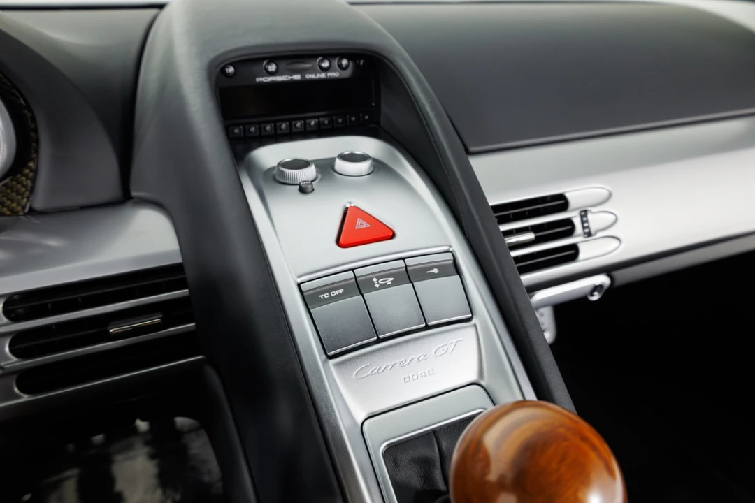 2004 Porsche Carrera GT - Image 26 of 31