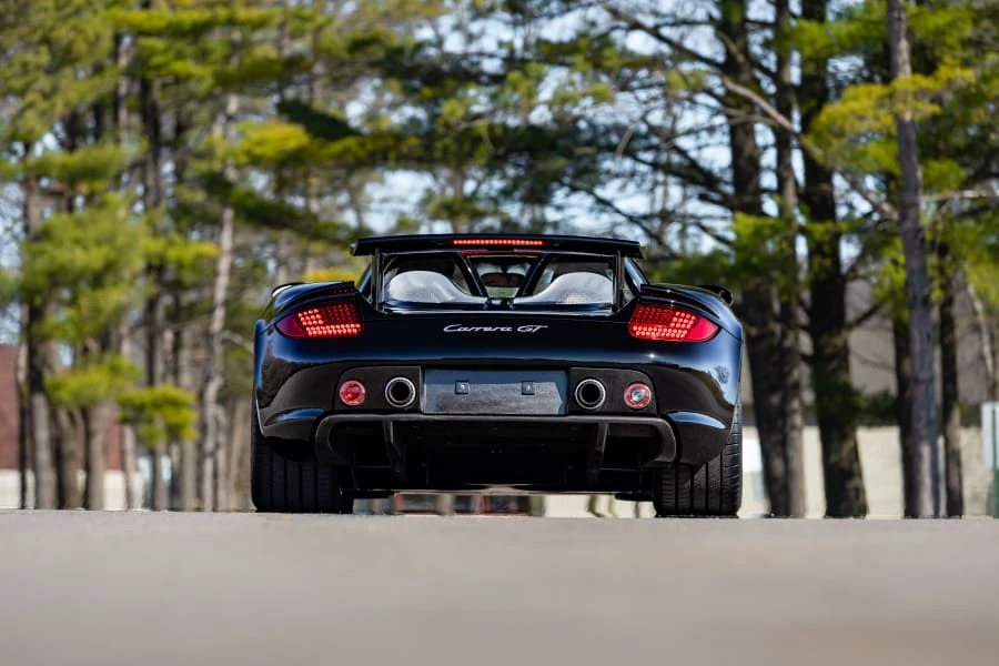 2004 Porsche Carrera GT - Image 12 of 31