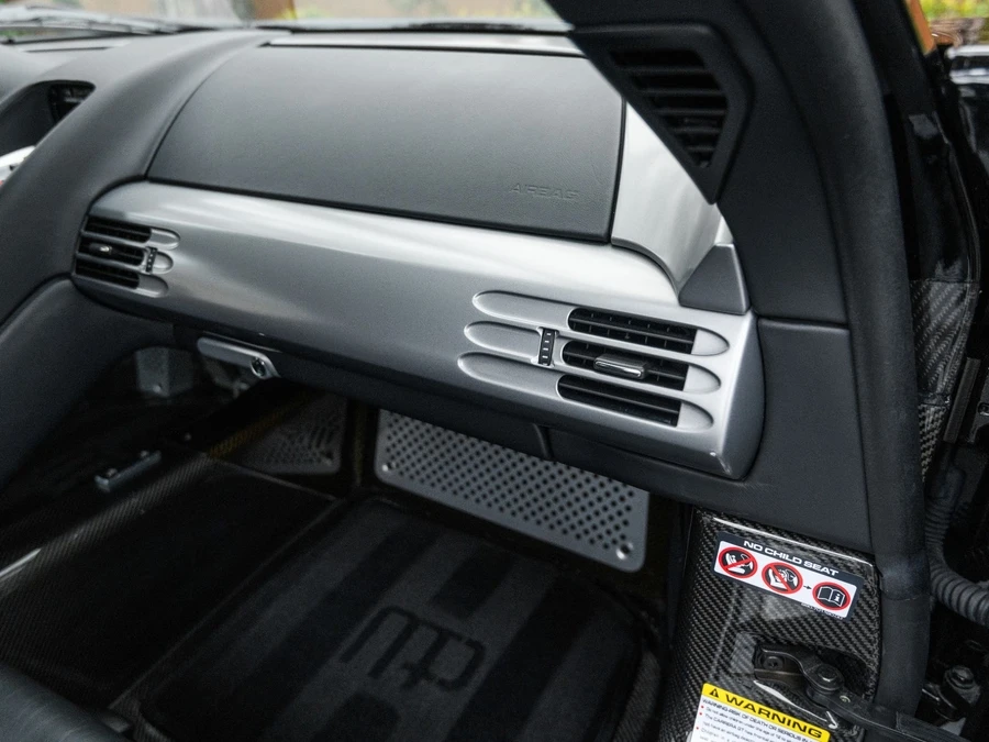 2004 Porsche Carrera GT - Image 13 of 21